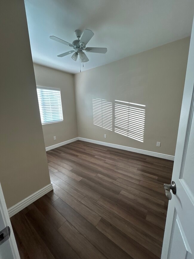 Photo - 4442 Delta St