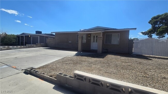 Building Photo - 4533 W Desert Inn Rd Rental