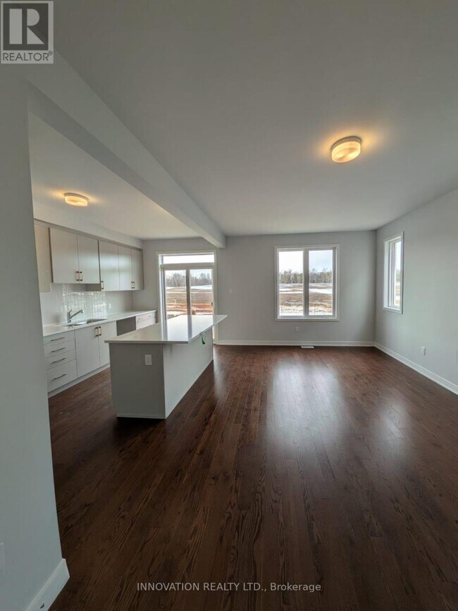 Photo - 482 Patrick St