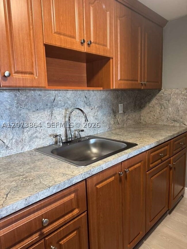 Building Photo - 103 W 26th St Unit 103