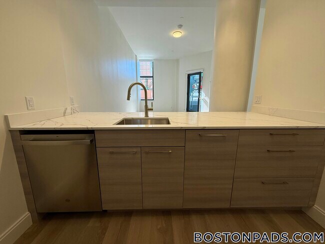 Photo - 1079 Commonwealth Ave Unit 306