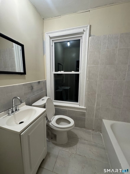 Photo - 18 Woolsey St