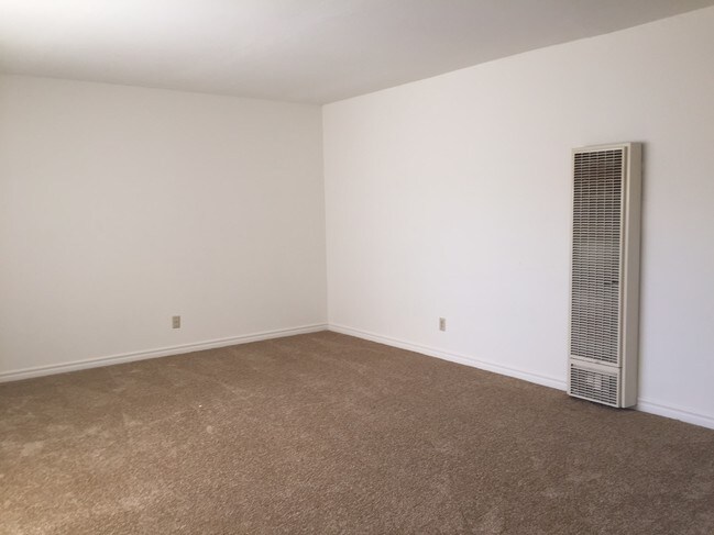 Photo - Touchwood & Del Mar Apartments