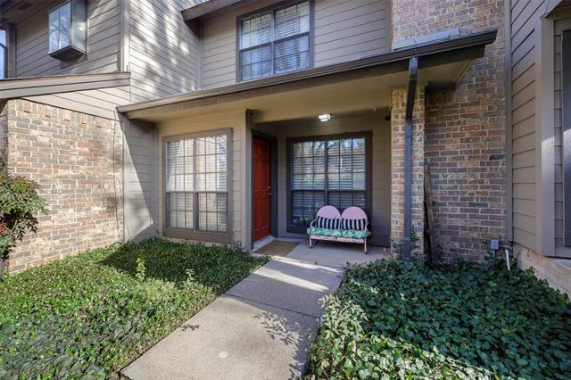 Building Photo - 9910 Royal Ln Unit 702