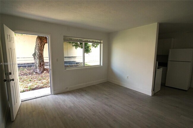 Photo - 584 NW 65th St Unidad 3
