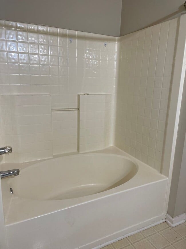 Photo - Lovely 3 Bed/2.5 Bath Townhome for lease i...
