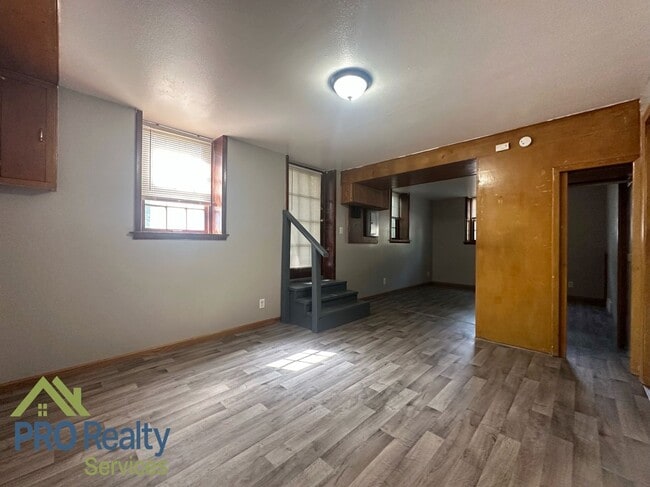 Building Photo - 480 Forest St N #1 Unit 01 Rental