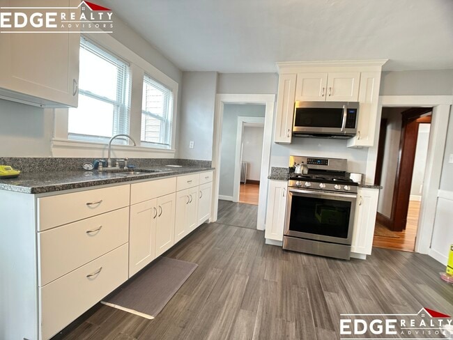 Photo - 15 Laurel St