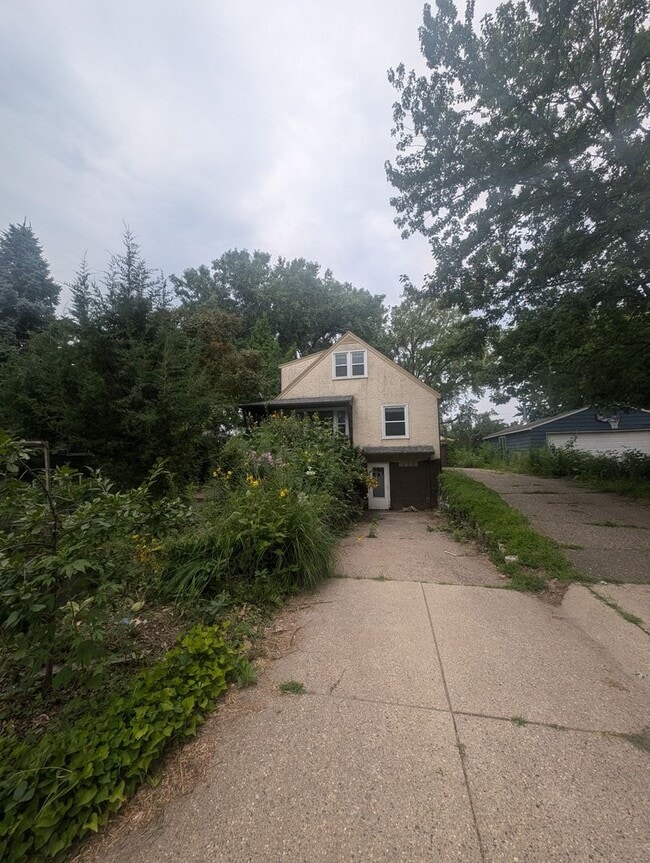 Photo - Charming Garden Oasis in West St. Paul – Fire Pit, Pond & Prime Location!