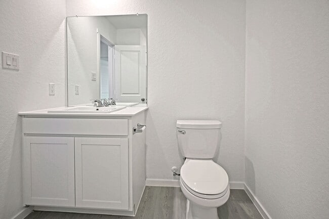 Photo - 1855 Lorena Wood