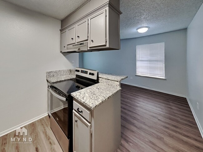 Photo - 1303 1/2 Berry Dr Apt A