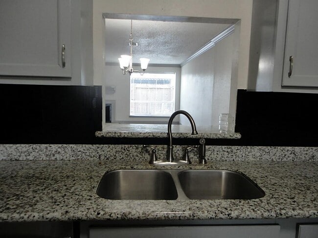 Building Photo - 6654 Montauk Dr Unit True