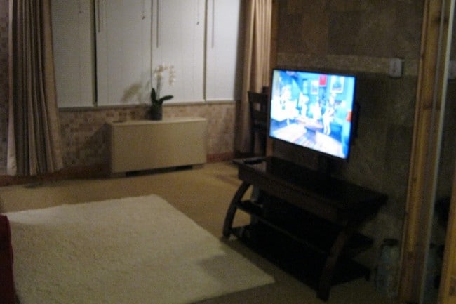 Building Photo - 11850 Edgewater Dr Unit 407