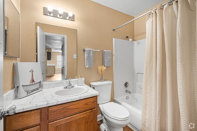 1 BR, 1BA- 600 SF - Runnymede