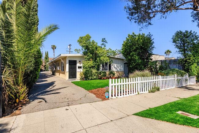 Photo - 5629 Cleon Ave Unidad D