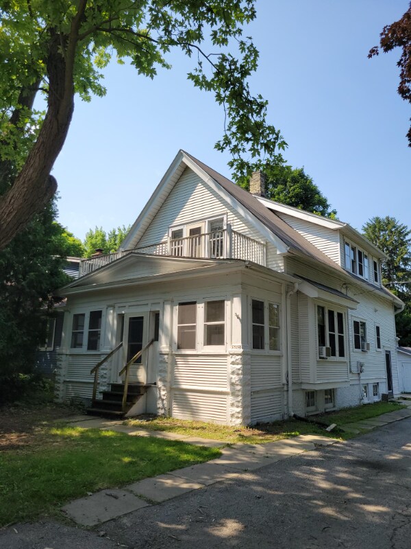 Building Photo - 6522 W Mequon Rd Rental