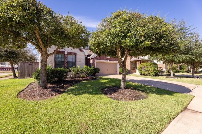 Photo - 5531 Drumlin Field Way