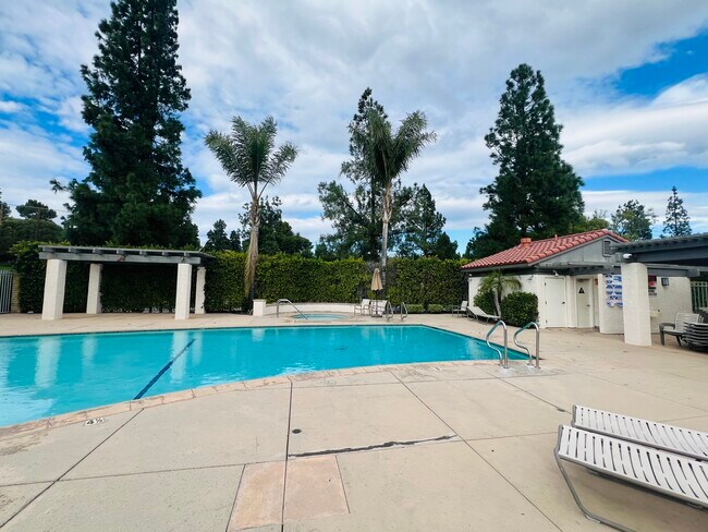 Photo - 19225 Index St