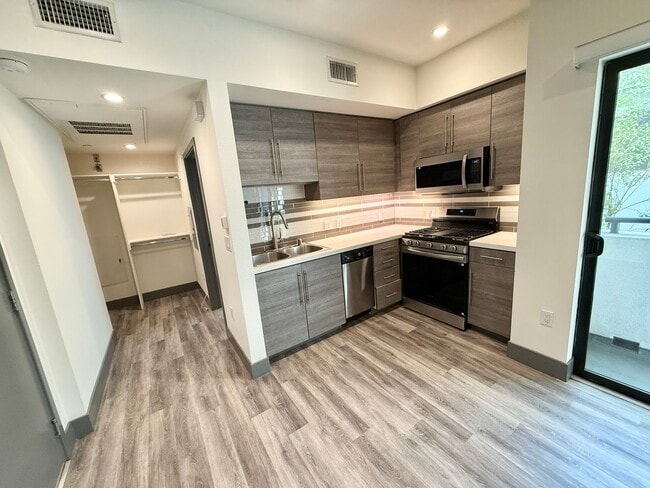 Photo - 3743 Midvale Ave Unit 203