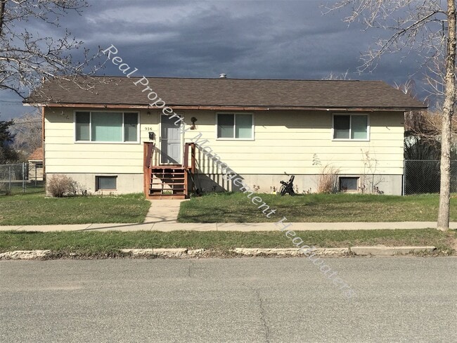 Building Photo - 916 Wilder Ave Unit A