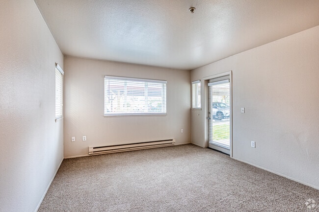 2BR,2BA-870SF