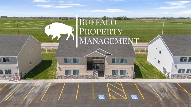 Building Photo - 6277 N Silver Fox Rd Unit 4
