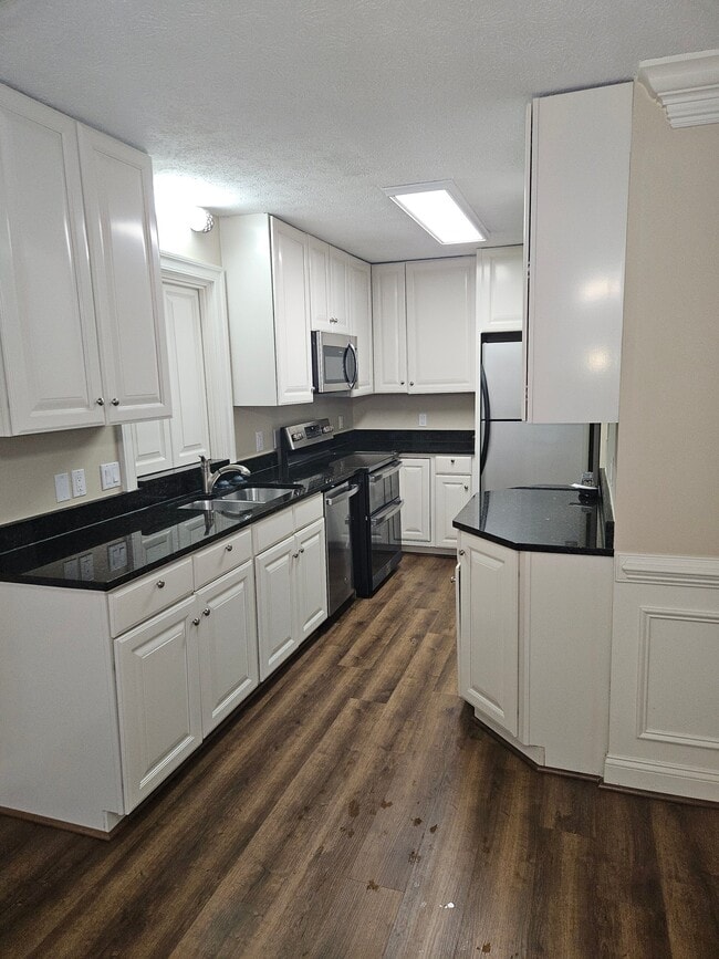 Photo - 813 Appleseed Ct