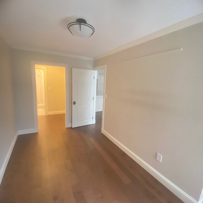 Photo - 145 Pinckney St Unidad 120