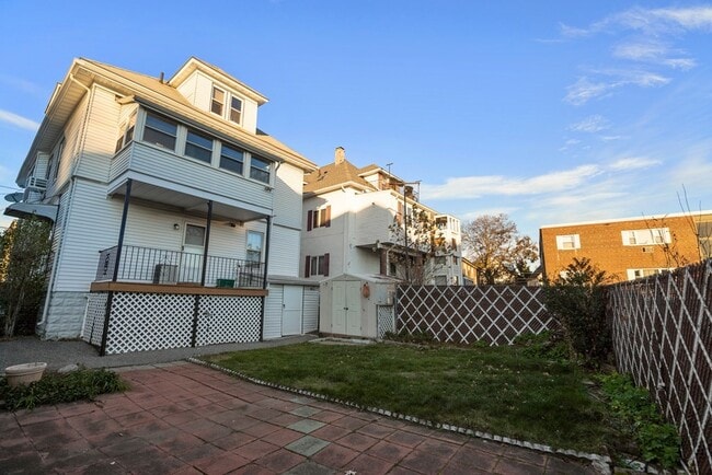 Photo - 14 Windsor Rd Unit 1