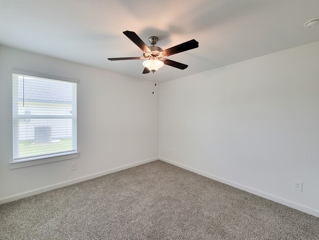 Photo - 1014 Star Grass Ln