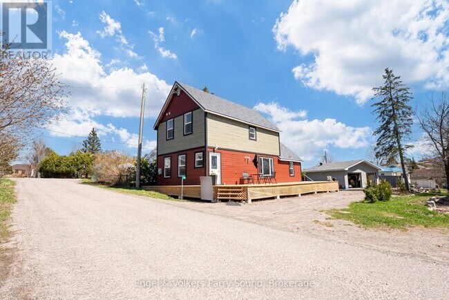 Photo - 1 Holland Ave