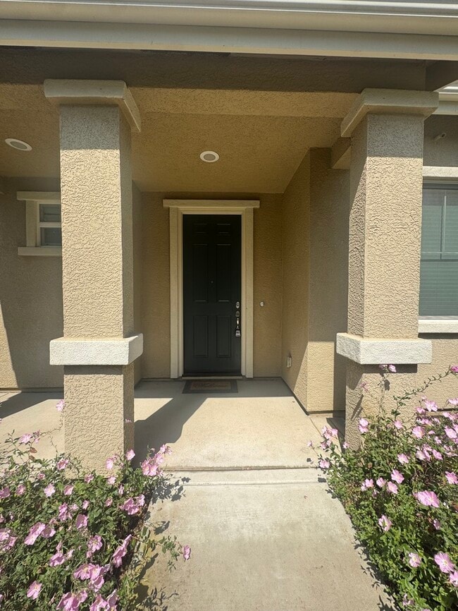 Photo - 72 Crystalwood Cir