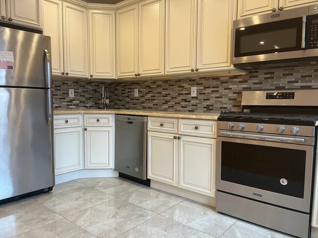 Photo - 10822 63rd Rd