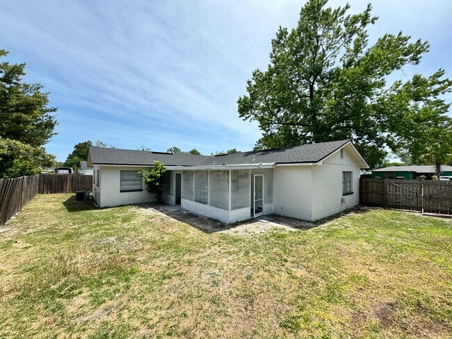 Photo - 6116 Shakespeare Dr