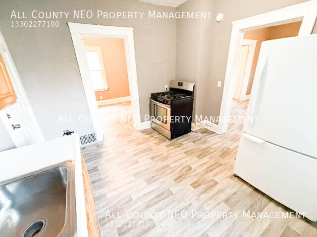 9801 Raymond Ave Unidad Down Unit