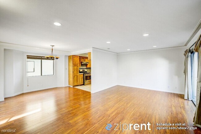 Photo - 2 br, 2.5 bath Townhome - 10240 Silverton ...
