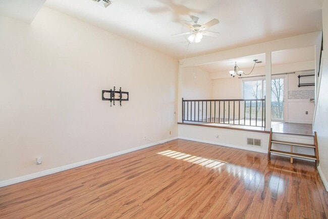 Photo - 6280 Spring Knoll Dr
