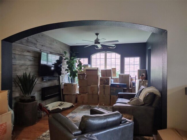 Photo - 11914 Loomis Dr