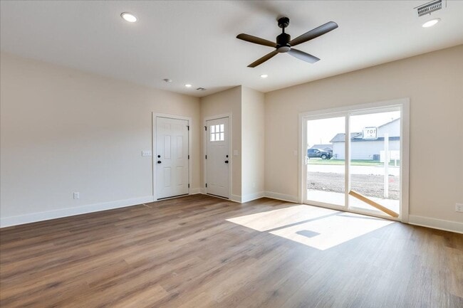 Photo - 103 Mendocino Ct
