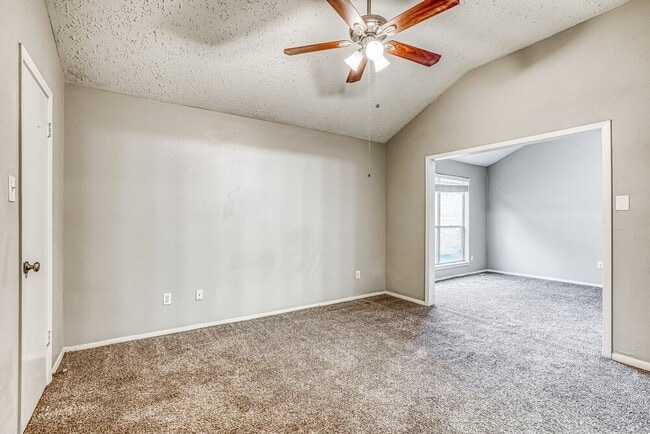 Photo - 7010 Foxmont Ln