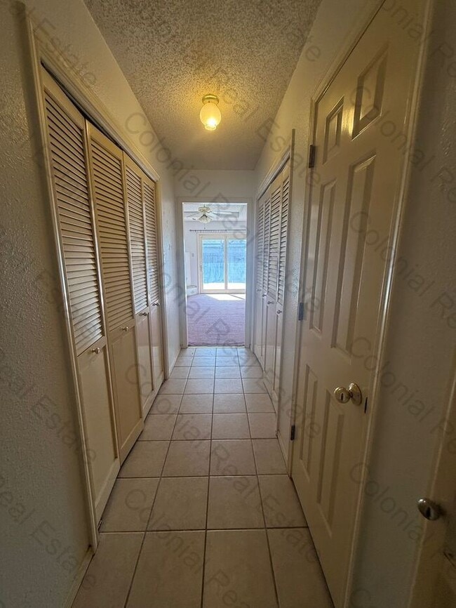 Photo - Spacious 2 bedroom 2 bathroom apartment, equipped with central heat and air, appliances, washer/d...