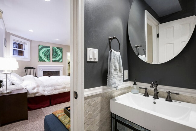 Photo - 1738 19th St NW Unidad ID605P