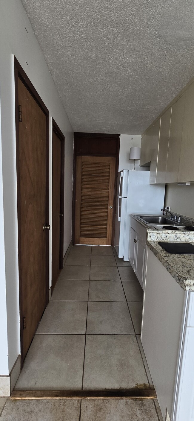 Photo - 1710 Makiki St