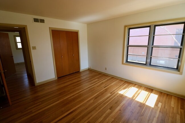 Photo - 105 E Xavier-