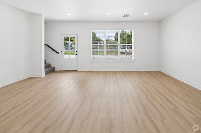4BR, 4BA - 1,950SF - Living and Dining Room - The Courts