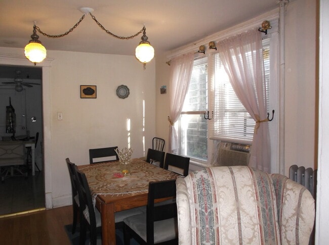 Photo - 2025 Ashland Ave Unit 2nd