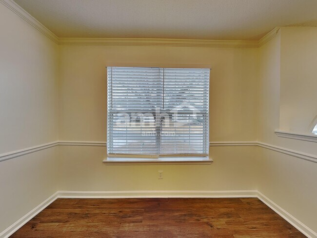 Photo - 30 Cheyenne Dr