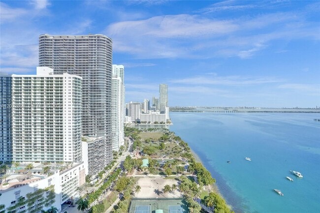 Building Photo - 1717 N Bayshore Dr Unit A-1236