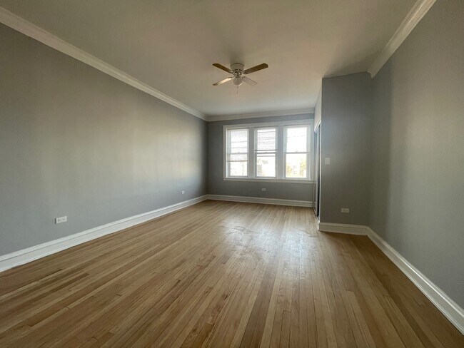 Photo - 4247 W Division St