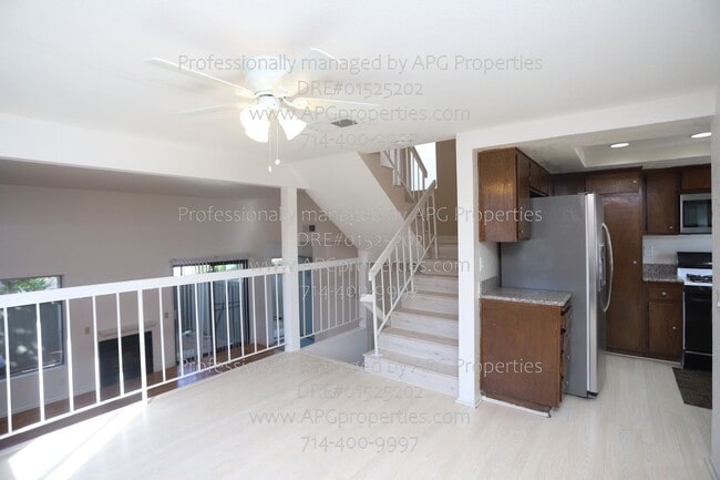 Photo - 2000 W Palmyra Ave